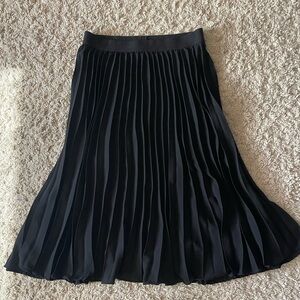 Kate Kasin midi a-line length black pleated skirt
